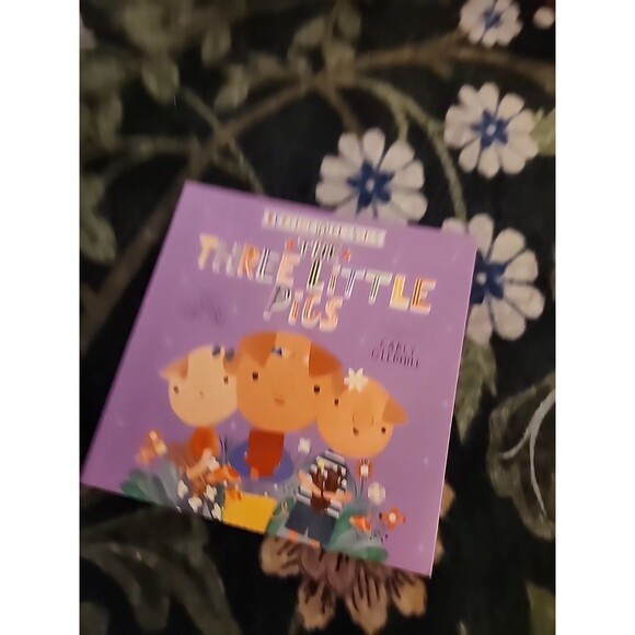 Library of Congress Three Little Pigs Bedtime Classics Carly Gledhill 2020 Book - Picture 8 of 8